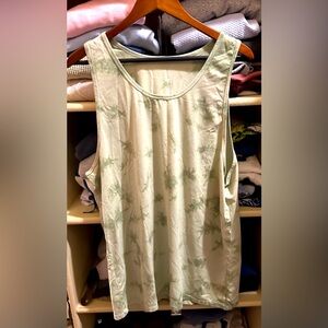 Men’s Lululemon tank top. Size XL